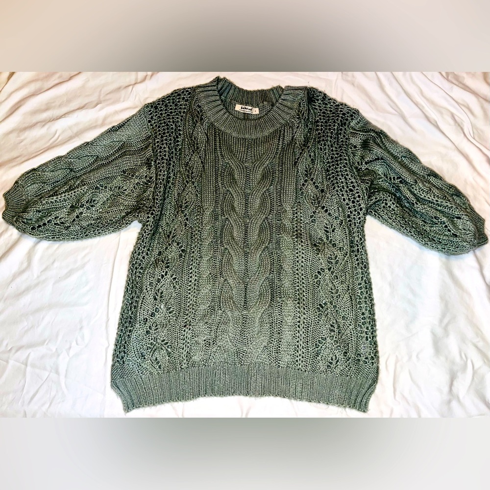 Cozy Three Bird Nest oversized knit sweater